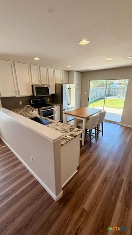 137 Pine Arbol, Buda, TX 78610