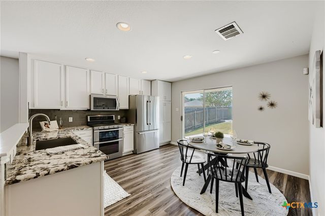 137 Pine Arbol, Buda, TX 78610