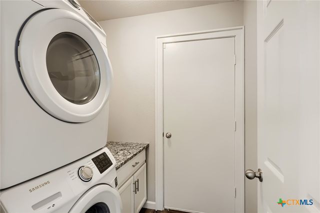137 Pine Arbol, Buda, TX 78610