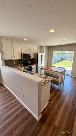 137 Pine Arbol, Buda, TX 78610