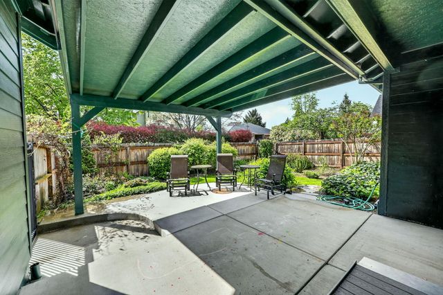 2078 Orchard Home Drive, Medford, OR 97501