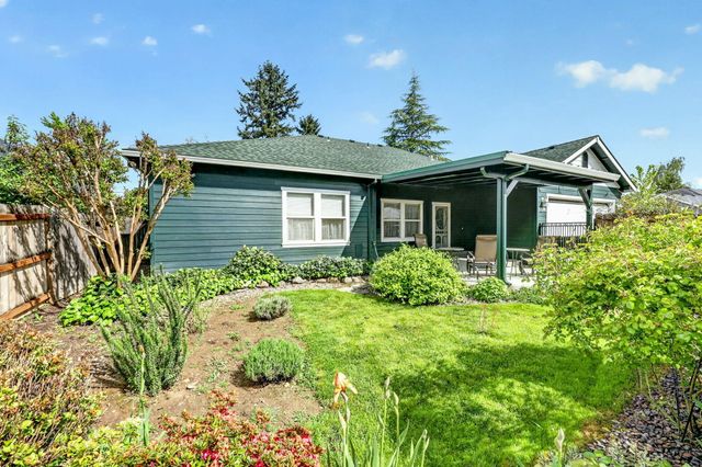 2078 Orchard Home Drive, Medford, OR 97501