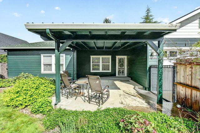 2078 Orchard Home Drive, Medford, OR 97501