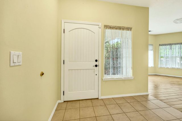 2078 Orchard Home Drive, Medford, OR 97501