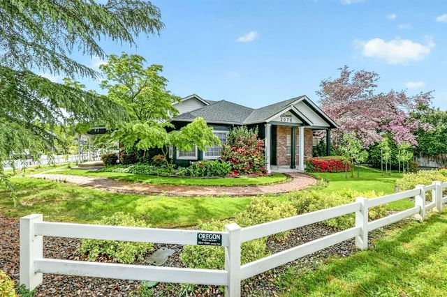 2078 Orchard Home Drive, Medford, OR 97501