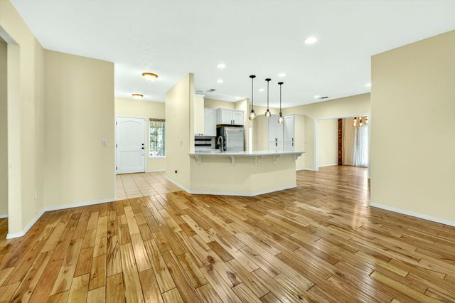 2078 Orchard Home Drive, Medford, OR 97501