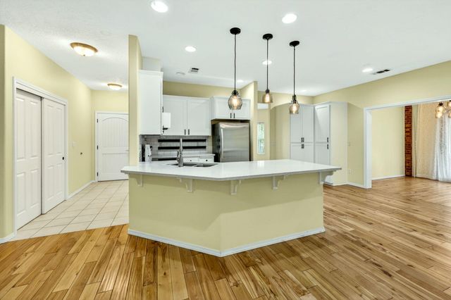 2078 Orchard Home Drive, Medford, OR 97501