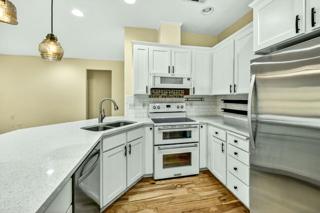 2078 Orchard Home Drive, Medford, OR 97501