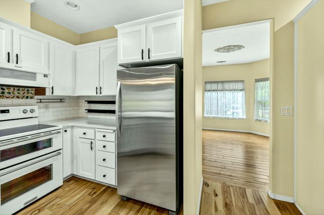 2078 Orchard Home Drive, Medford, OR 97501