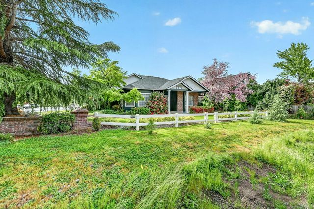 2078 Orchard Home Drive, Medford, OR 97501