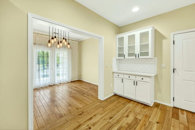 2078 Orchard Home Drive, Medford, OR 97501