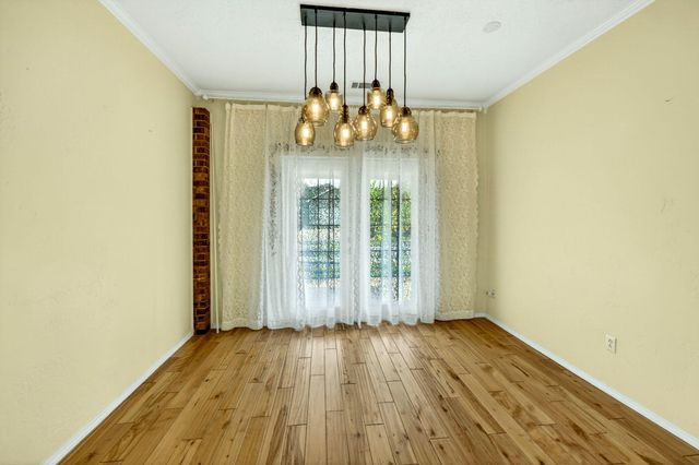 2078 Orchard Home Drive, Medford, OR 97501