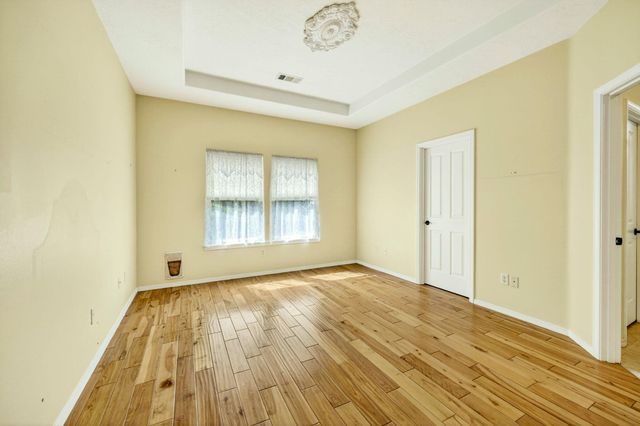 2078 Orchard Home Drive, Medford, OR 97501