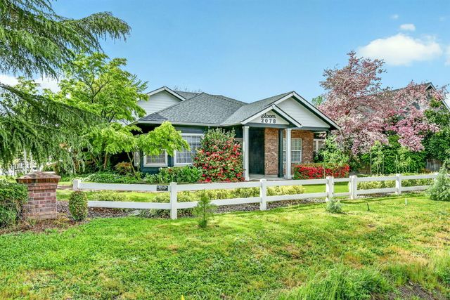 2078 Orchard Home Drive, Medford, OR 97501