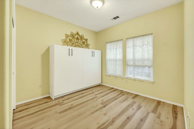 2078 Orchard Home Drive, Medford, OR 97501