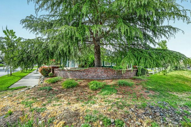 2078 Orchard Home Drive, Medford, OR 97501