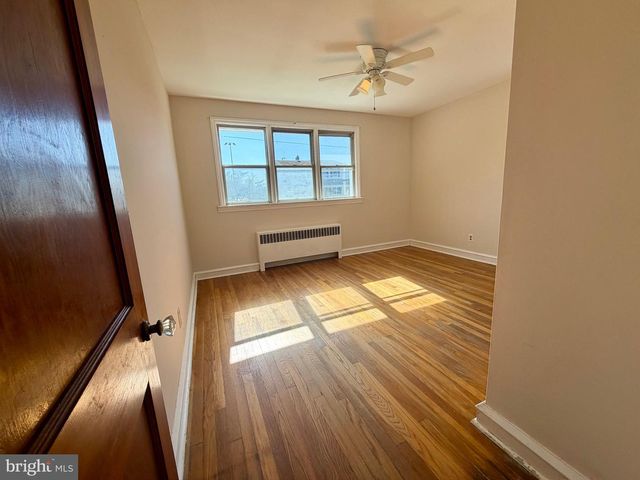 1341 CORRY AVE, Bensalem, PA 19020