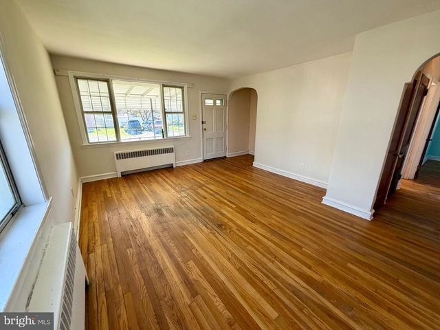 1341 CORRY AVE, Bensalem, PA 19020