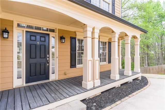 8670 Woodland View Drive, Gainesville, GA 30506