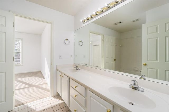 8670 Woodland View Drive, Gainesville, GA 30506