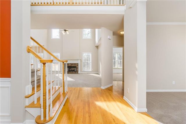 8670 Woodland View Drive, Gainesville, GA 30506