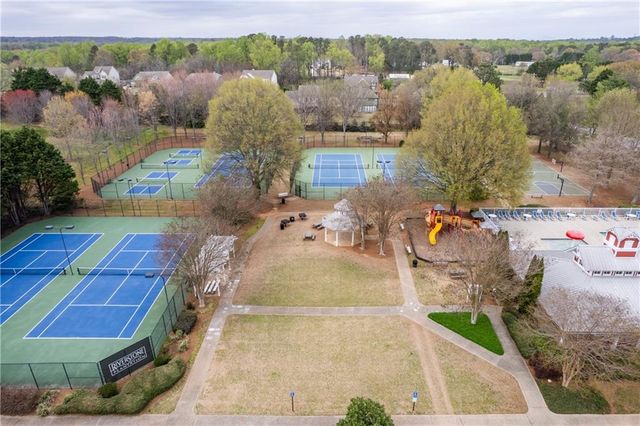 8670 Woodland View Drive, Gainesville, GA 30506