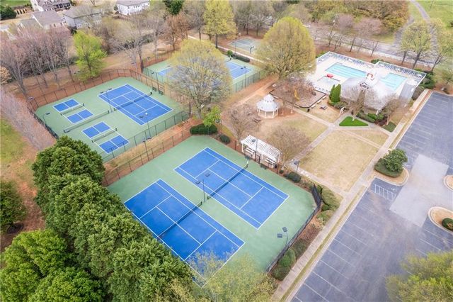 8670 Woodland View Drive, Gainesville, GA 30506