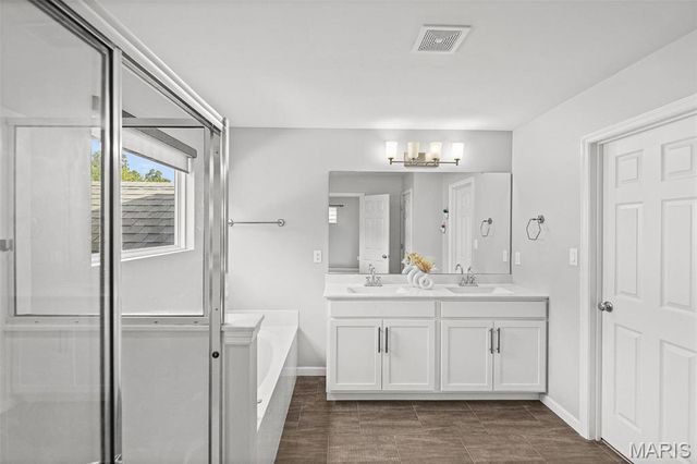 901 Timber Ridge Court, Fenton, MO 63026