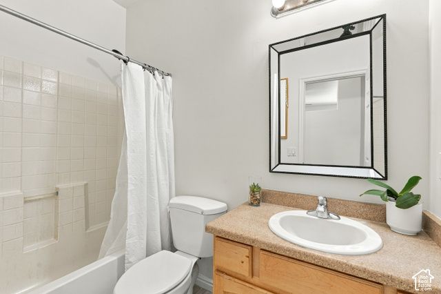 777 N SKIPTON DR, North Salt Lake, UT 84054