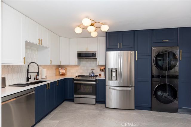 659 E Lee, Azusa, CA 91702