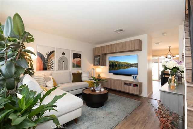 659 E Lee, Azusa, CA 91702