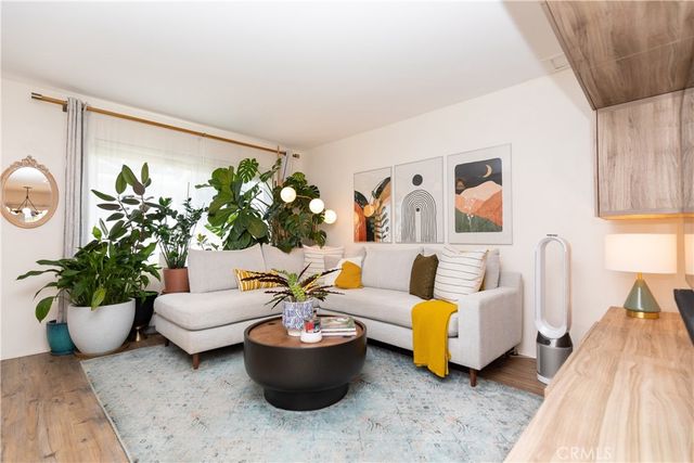 659 E Lee, Azusa, CA 91702