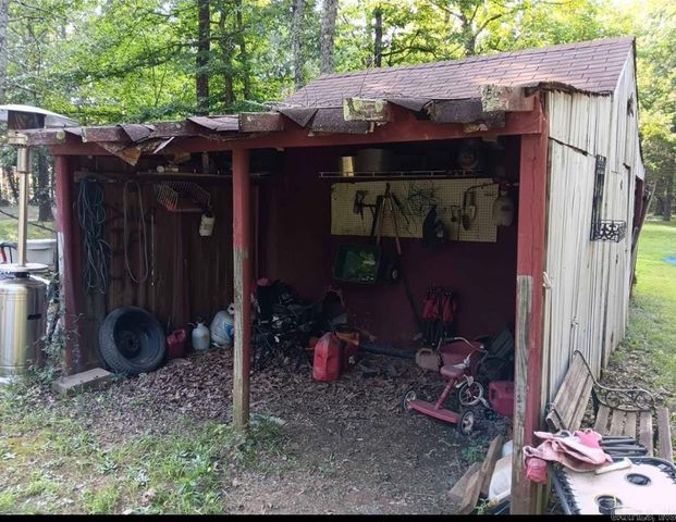 360 gillette Lane, Clinton, AR 72031