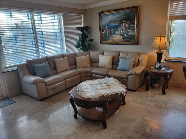 3233 NE 34th Street 322, Fort Lauderdale, FL 33308