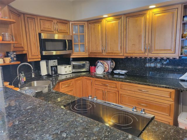 3233 NE 34th Street 322, Fort Lauderdale, FL 33308