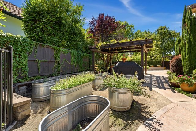 4602 Snowden Ct, Granite Bay, CA 95746