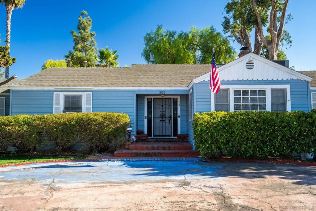 307 E Washington Ave, El Cajon, CA 92020 — photo 2