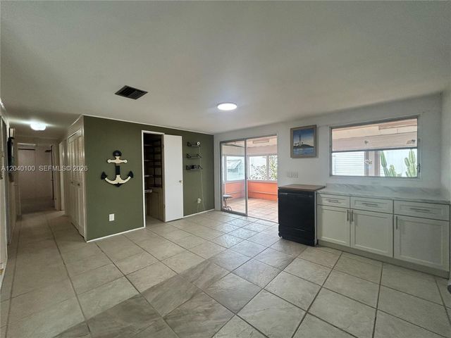 2341 SW 84th Ave, Davie, FL 33324