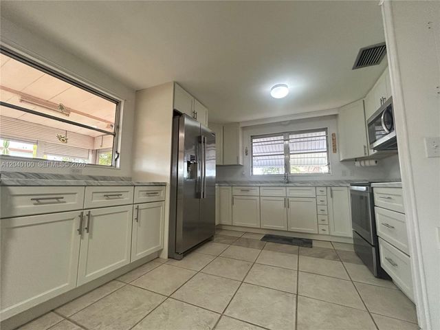 2341 SW 84th Ave, Davie, FL 33324