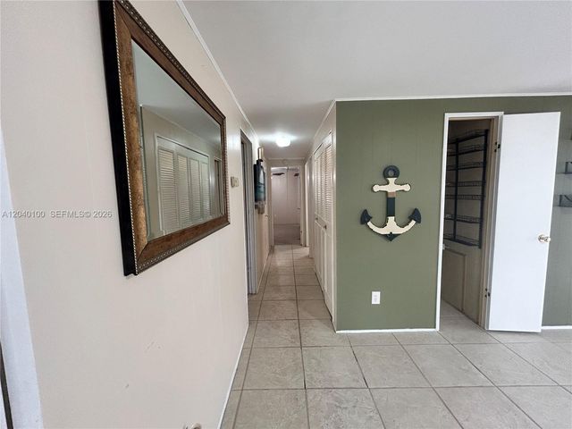 2341 SW 84th Ave, Davie, FL 33324
