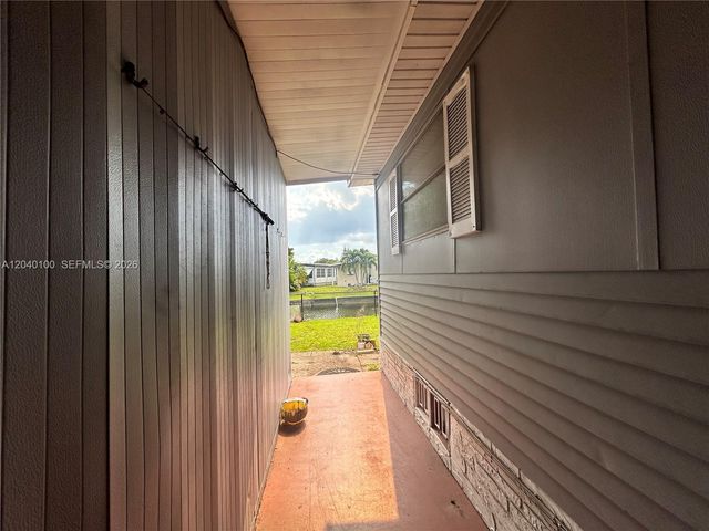 2341 SW 84th Ave, Davie, FL 33324