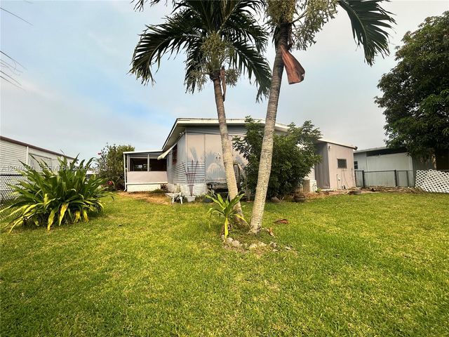 2341 SW 84th Ave, Davie, FL 33324
