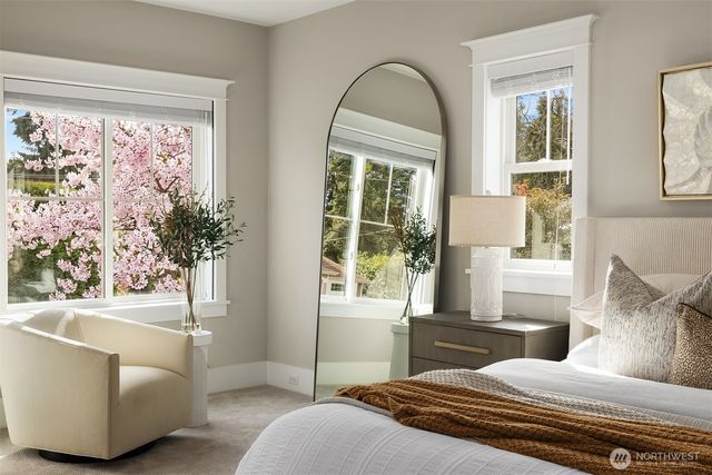 10610 NE 28th Street, Bellevue, WA 98004