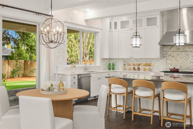 10610 NE 28th Street, Bellevue, WA 98004