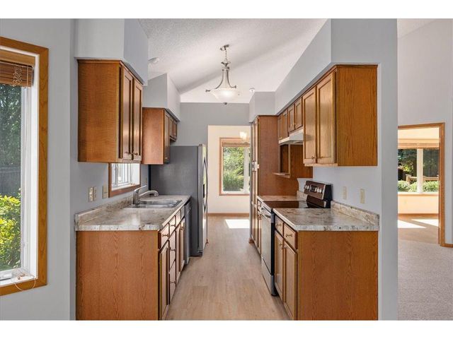 2228 White Pine Court, Hudson, WI 54016