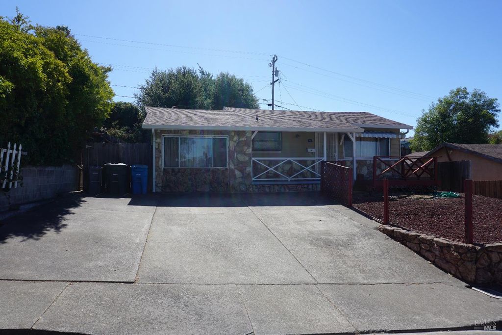 427 Ladera Dr, Vallejo, CA 94591