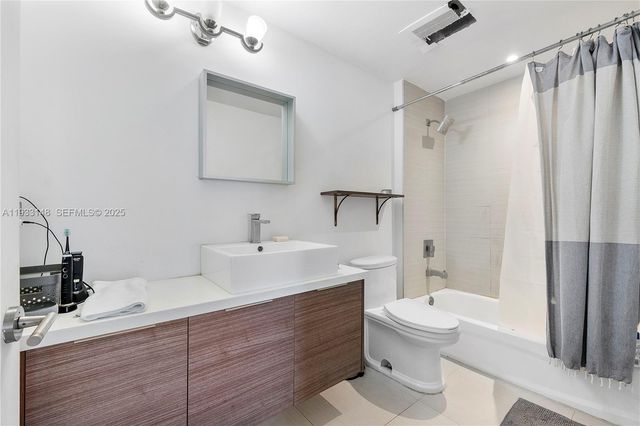 1010 SW 2nd Ave 710, Miami, FL 33130