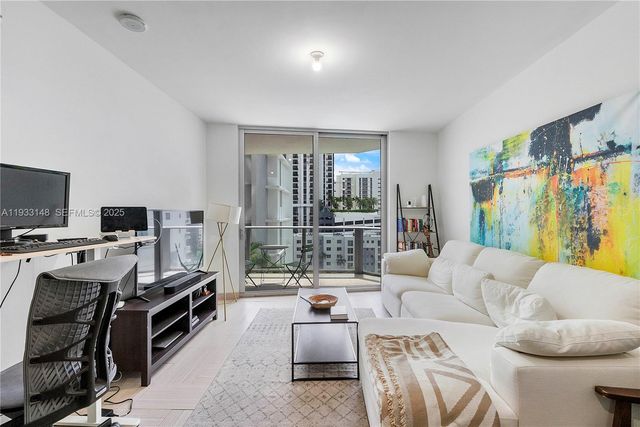 1010 SW 2nd Ave 710, Miami, FL 33130