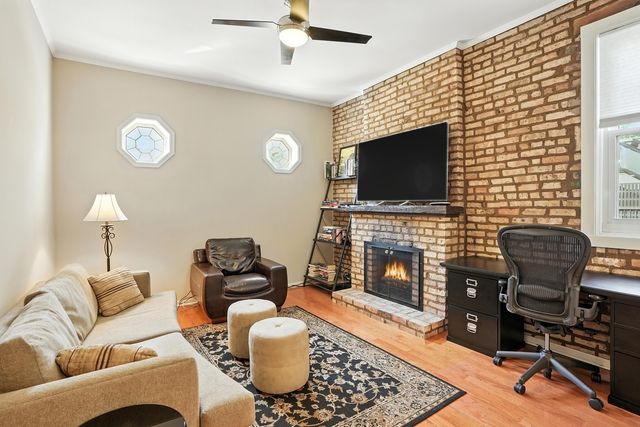 1431 W Cuyler Avenue 1S, Chicago, IL 60613