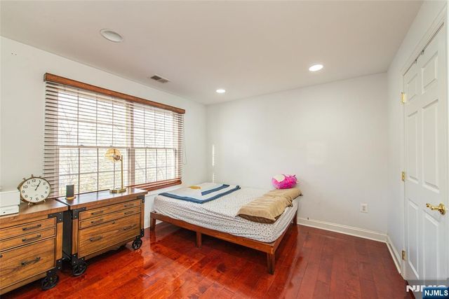 115 Kensington Lane 196, Livingston, NJ 07039